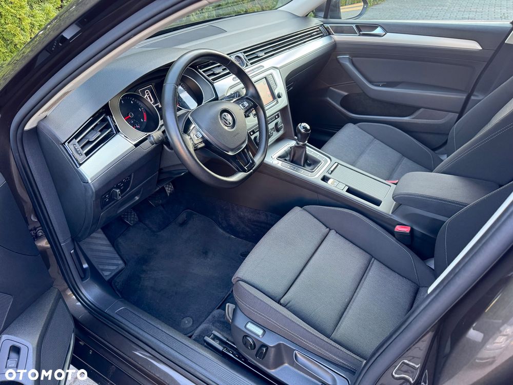 Volkswagen Passat 2.0 TDI (BlueMotion Technology) Comfortline - 3