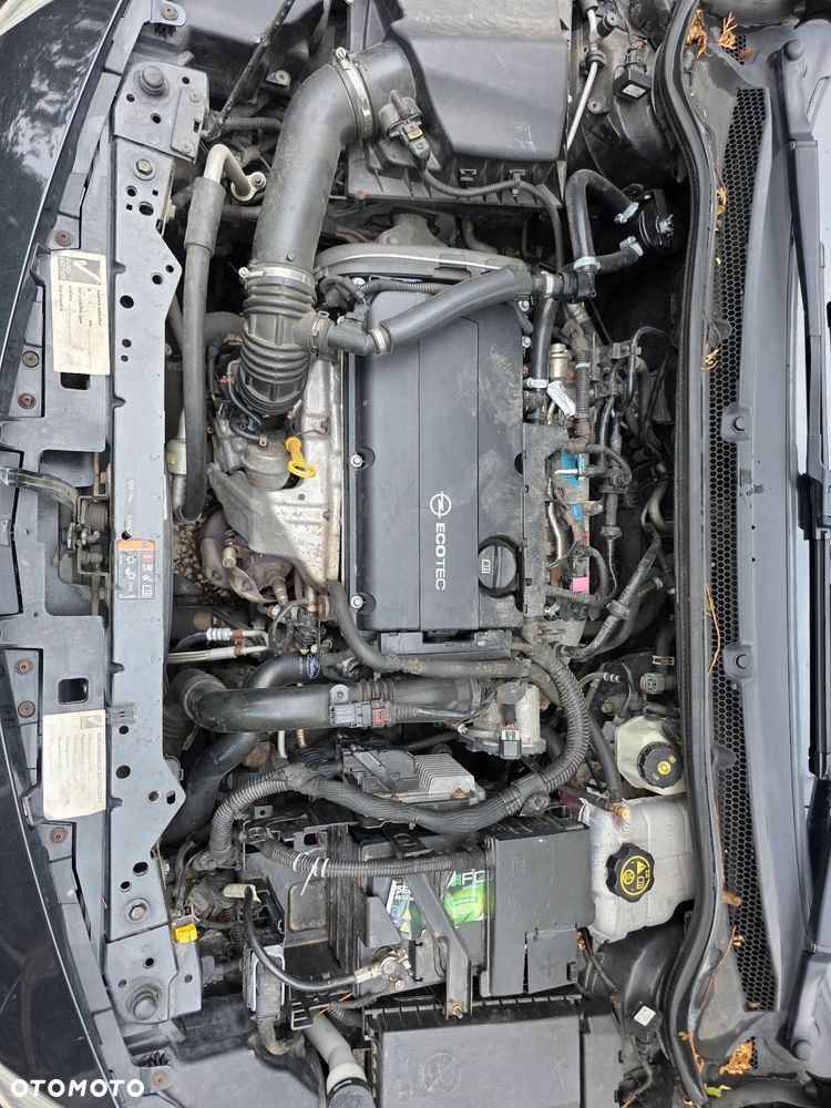 Opel Astra 1.6 T Sport - 13