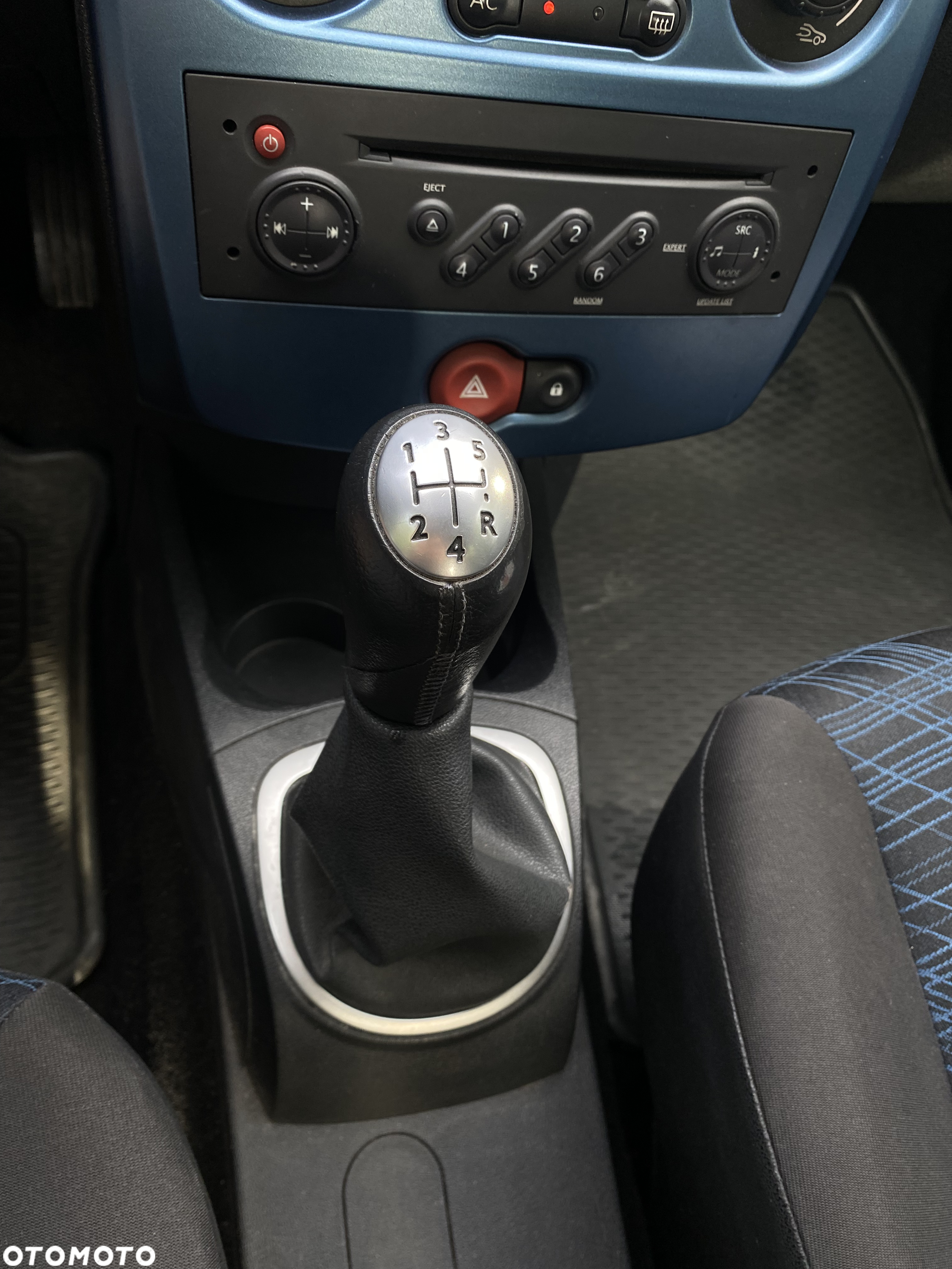 Renault Clio 1.2 16V Alize - 19