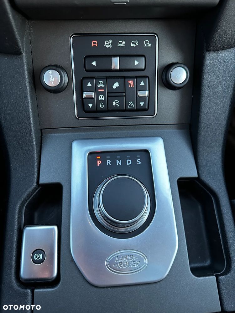 Land Rover Discovery 3.0SD V6 SE - 35