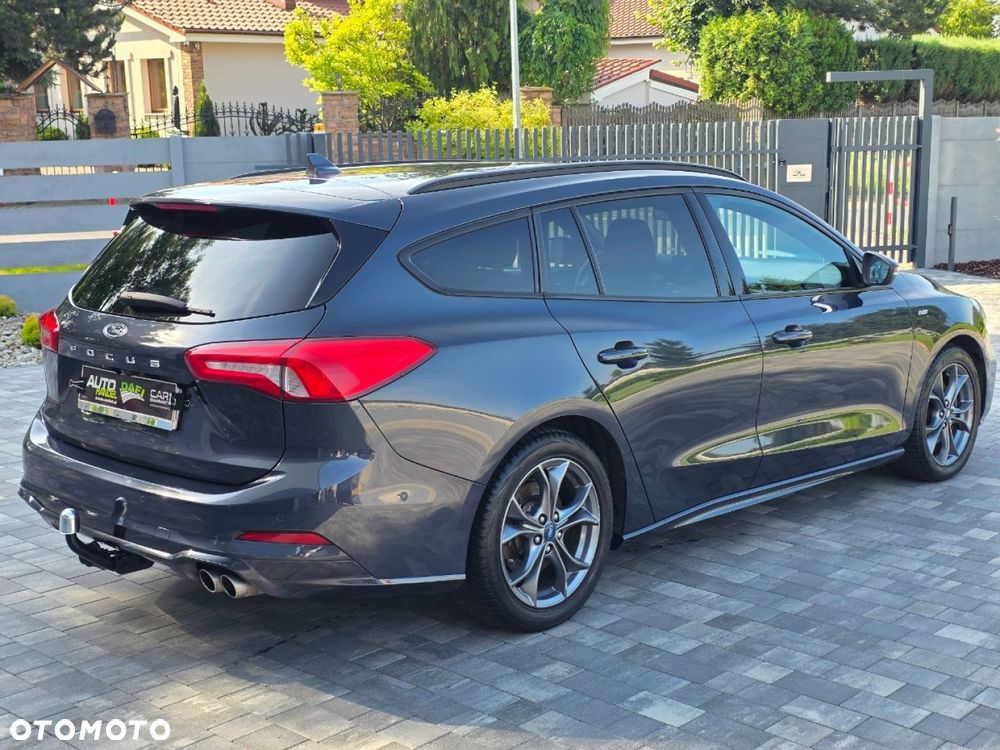 Ford Focus - 36