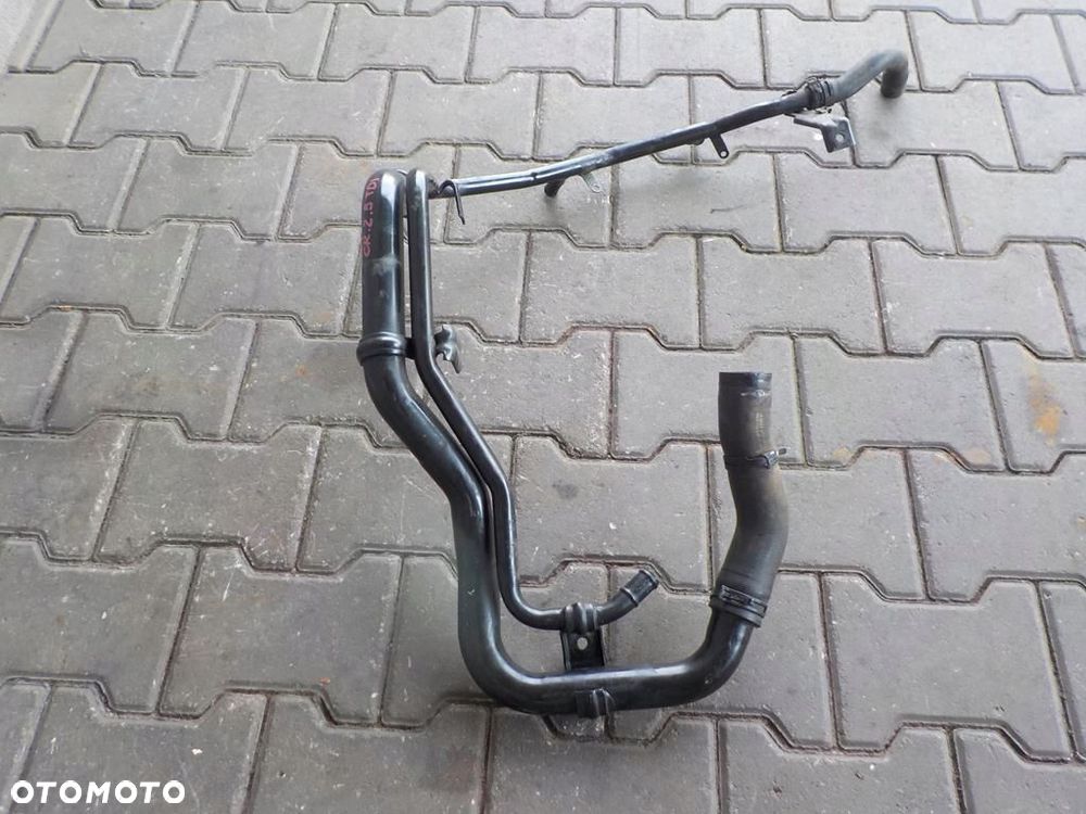 VW CRAFTER 2.5 TDI METALOWA RURKA WODY PŁYNU - 2