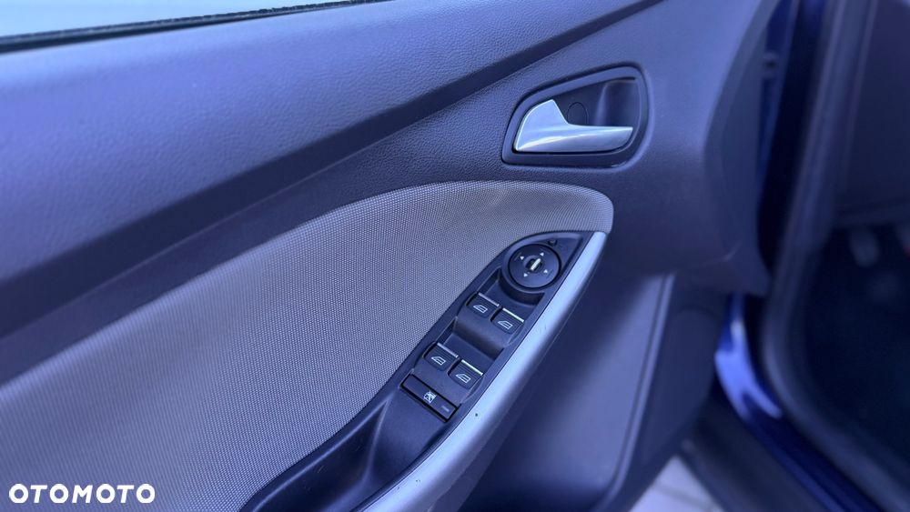 Ford Focus - 12