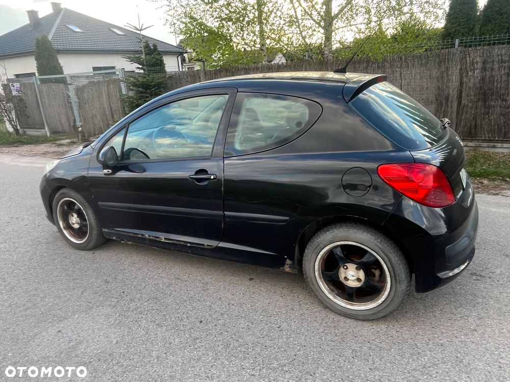 Peugeot 207 90 HDi FAP (Blue Lion) 99G - 12