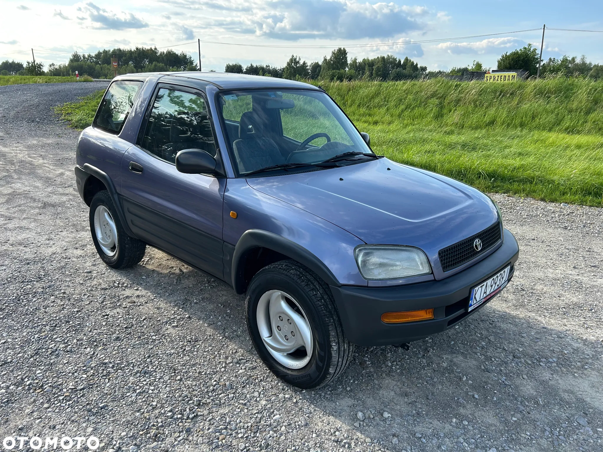 Toyota RAV4 - 23