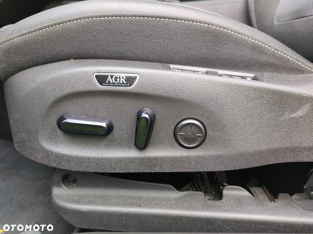 Opel Insignia - 15