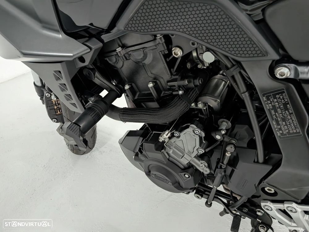 Suzuki GSX GSX-8S - 13