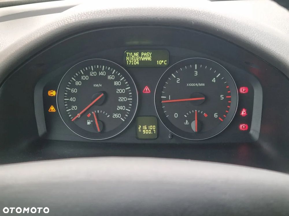 Volvo V50 D2 Momentum - 21