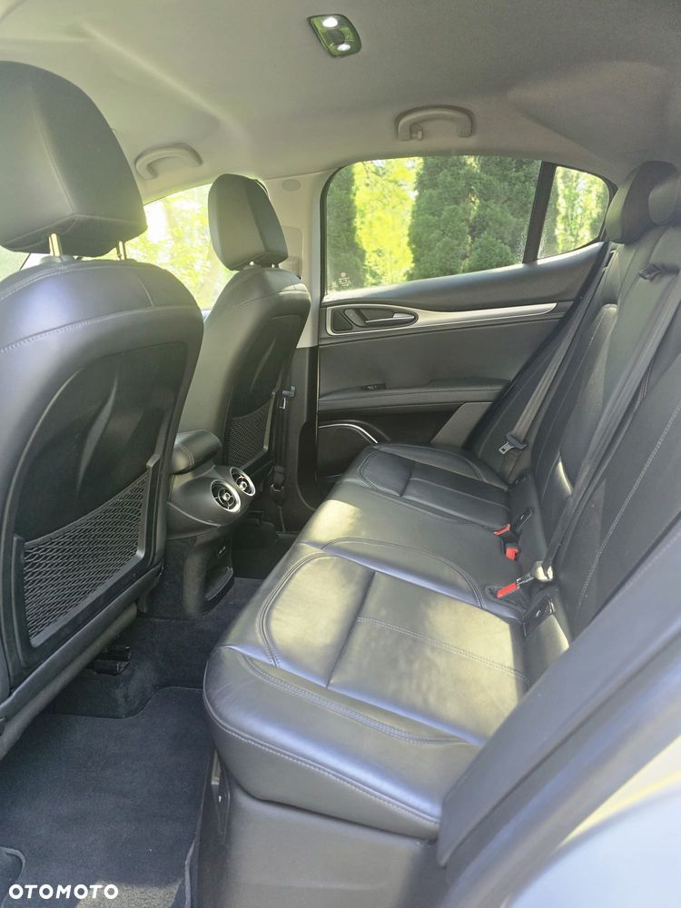 Alfa Romeo Stelvio 2.0 Turbo 16V AT8-Q4 Veloce Ti - 5