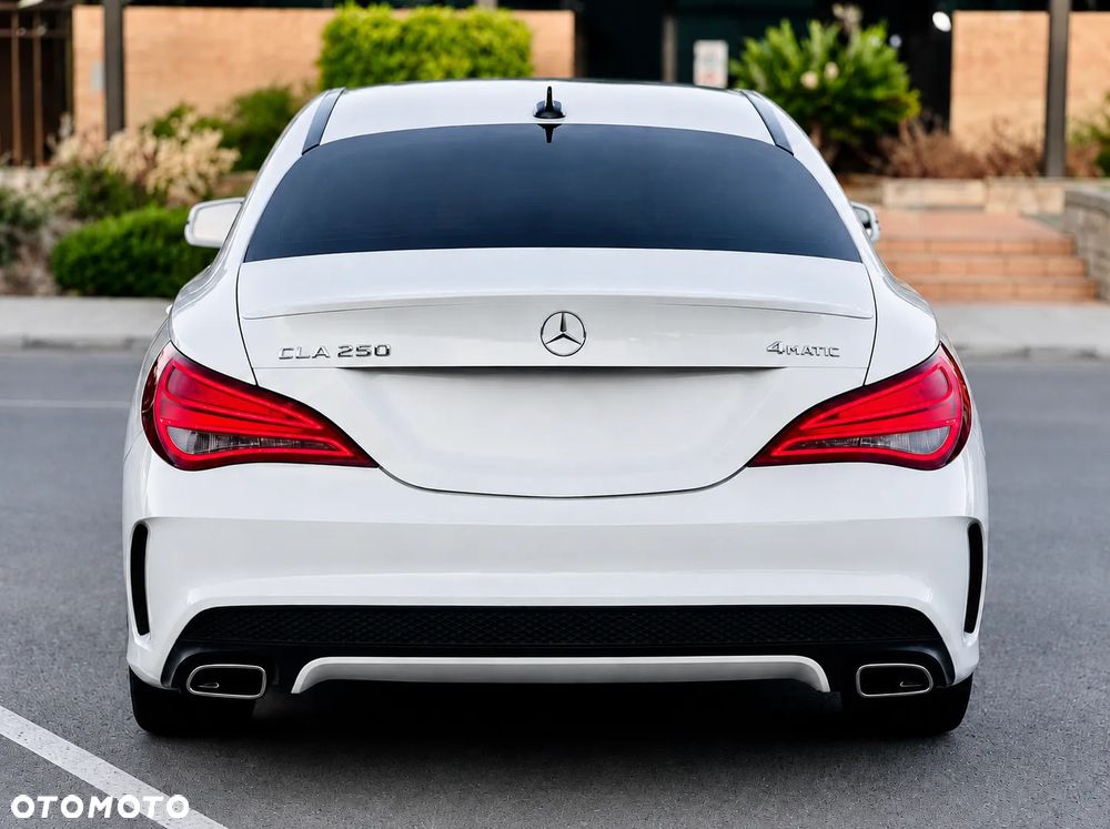 Mercedes-Benz CLA 250 4Matic 7G-DCT AMG Line - 6
