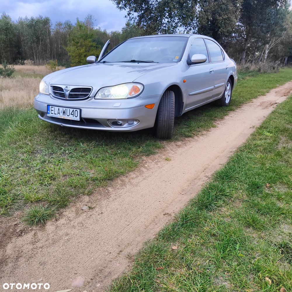 Nissan Maxima QX 3.0 - 13