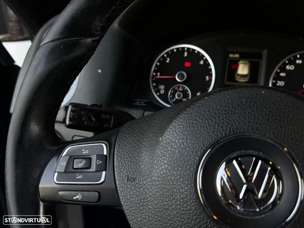 VW Tiguan 2.0 TDi Cup BlueMotion - 23