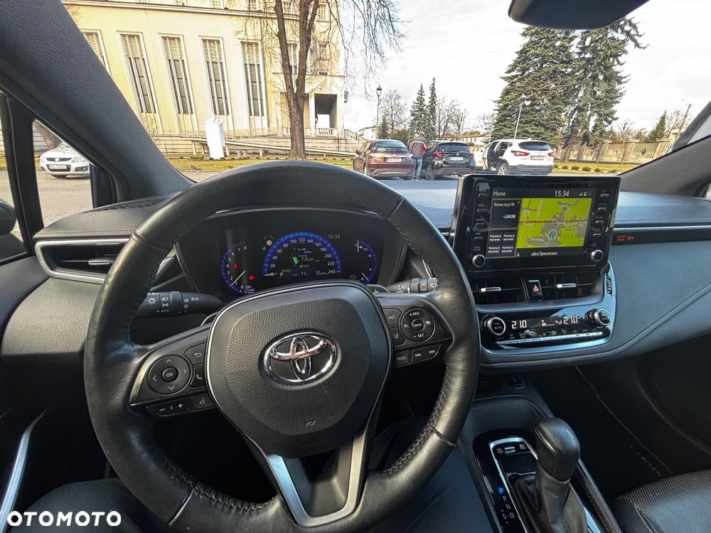 Toyota Corolla 2.0 Hybrid Executive - 9