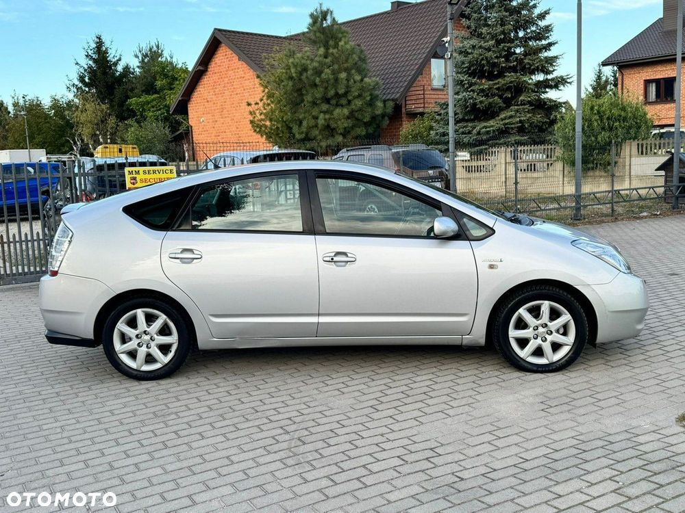 Toyota Prius - 10