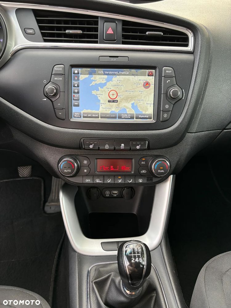 Kia Ceed - 37