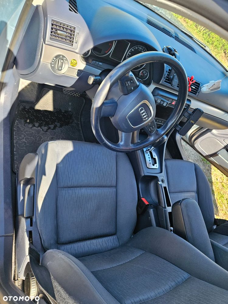 Audi A4 Avant 2.0 TDI Multitronic - 30