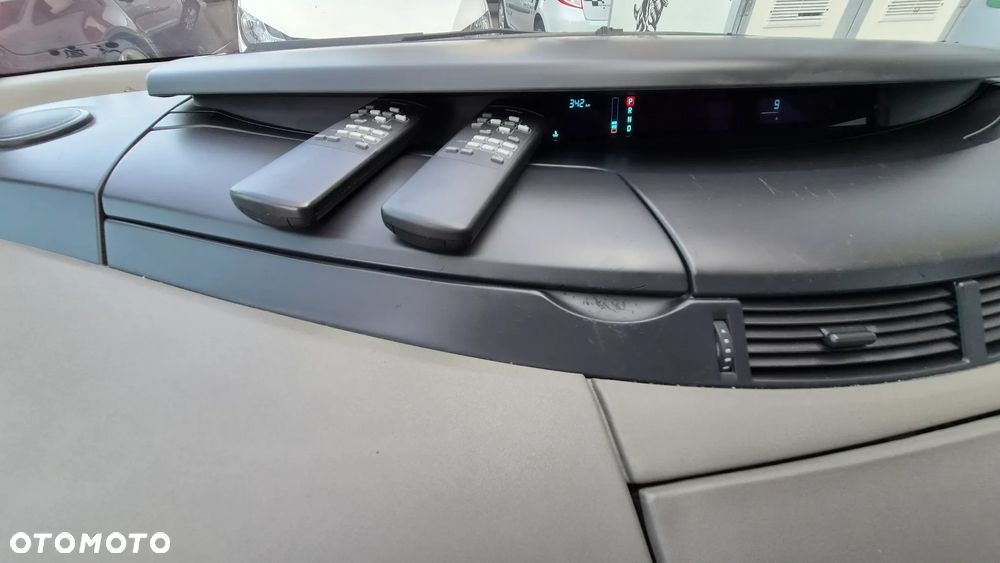 Renault Espace 3.5 Initiale - 15