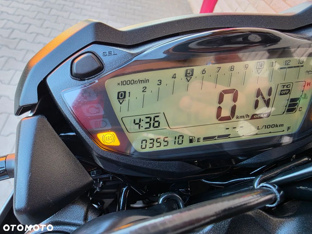Suzuki GSX - 19