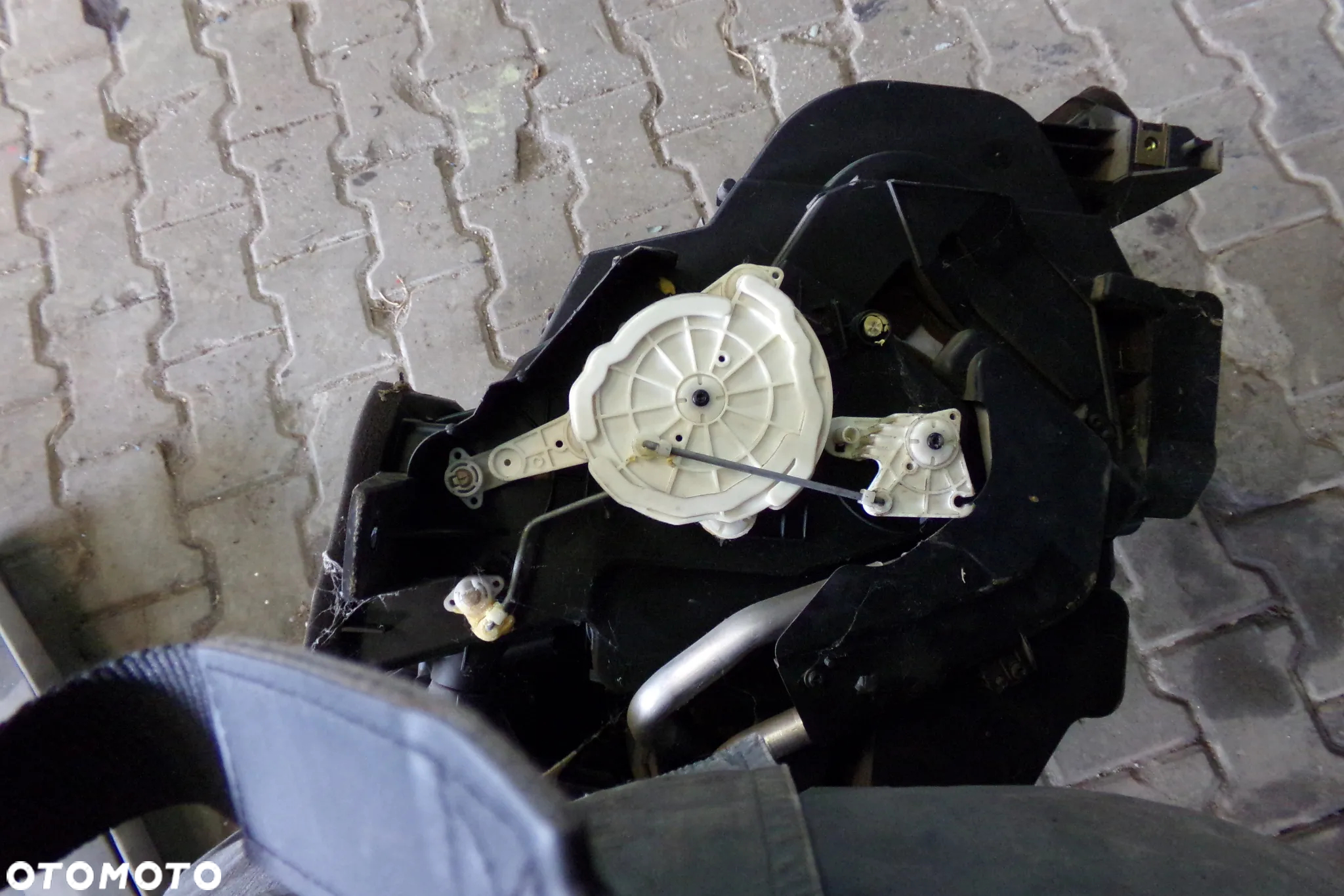 Nagrzewnica wentylator 3M71-18527-DA 3M71-18458-AB Mazda 2 DY '02-07r. - 4
