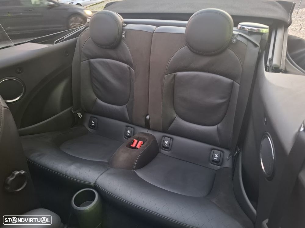 MINI Cabrio Cooper Essential - 34