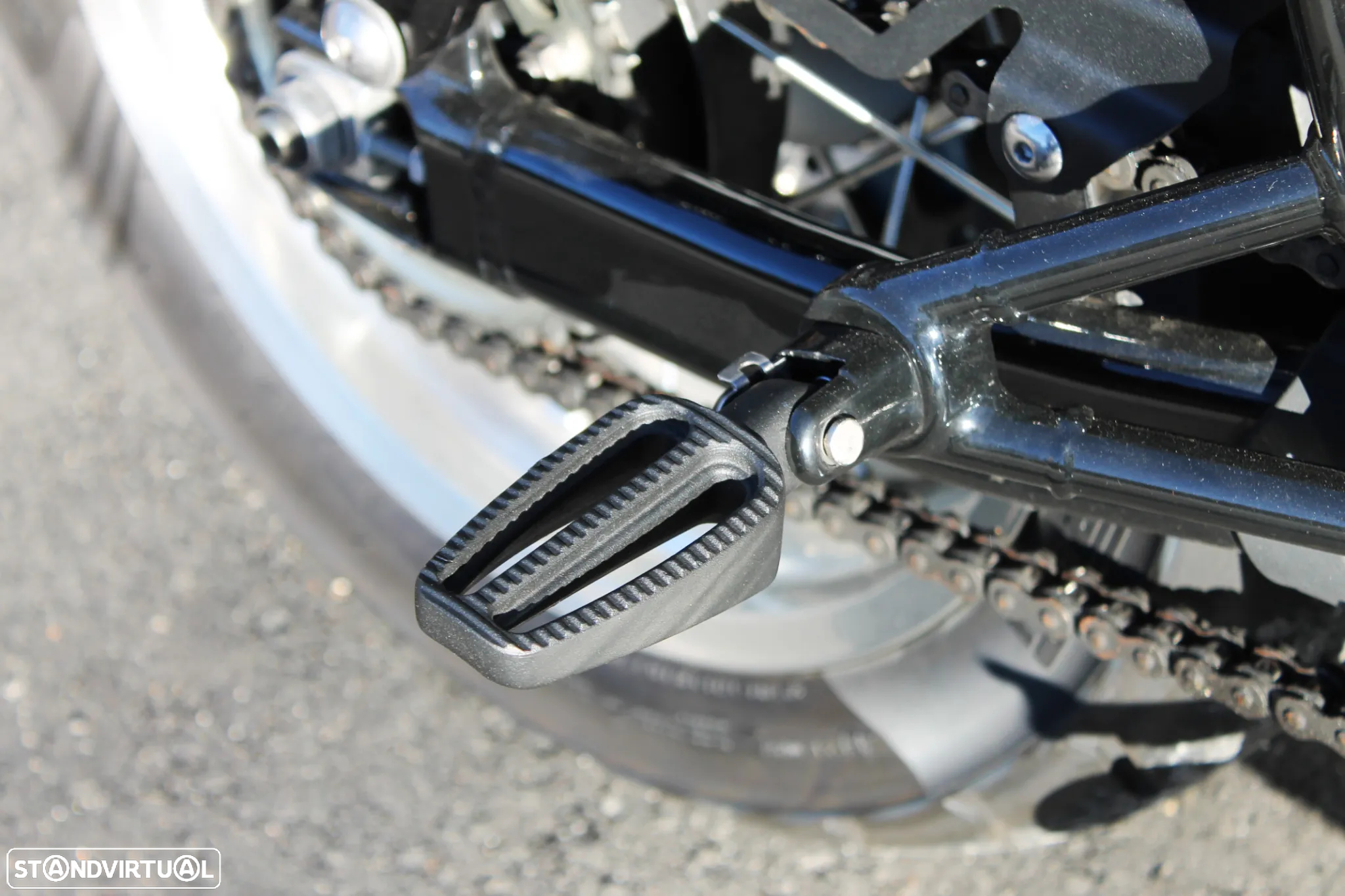 Triumph Bonneville Chrome Edition-Custom - 8