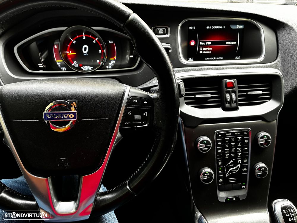 Volvo V40 D2 Momentum - 6