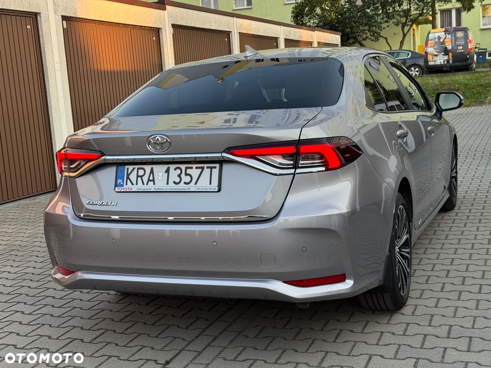 Toyota Corolla 1.6 Executive MS - 22