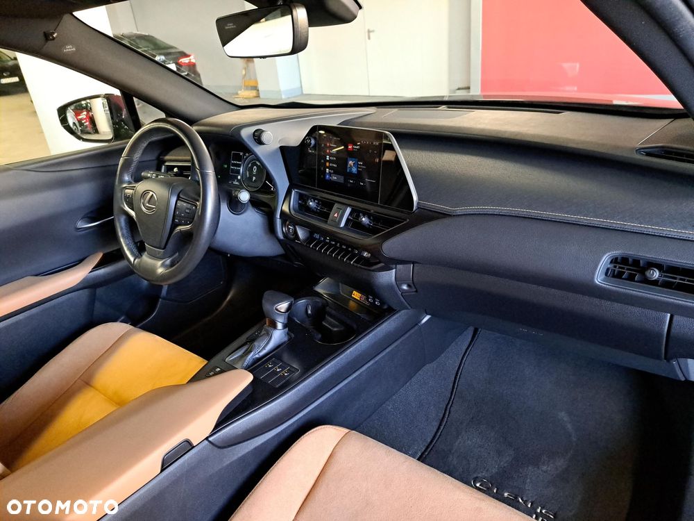 Lexus UX 250h GPF Business 2WD - 16