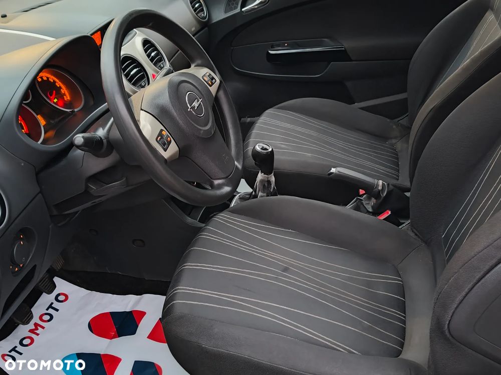 Opel Corsa 1.2 16V Cosmo - 7