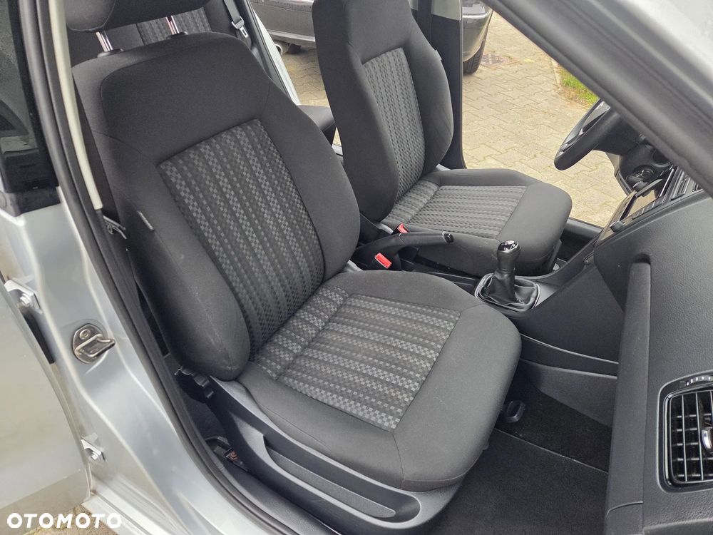 Volkswagen Polo 1.0 (Blue Motion Technology) Comfortline - 24