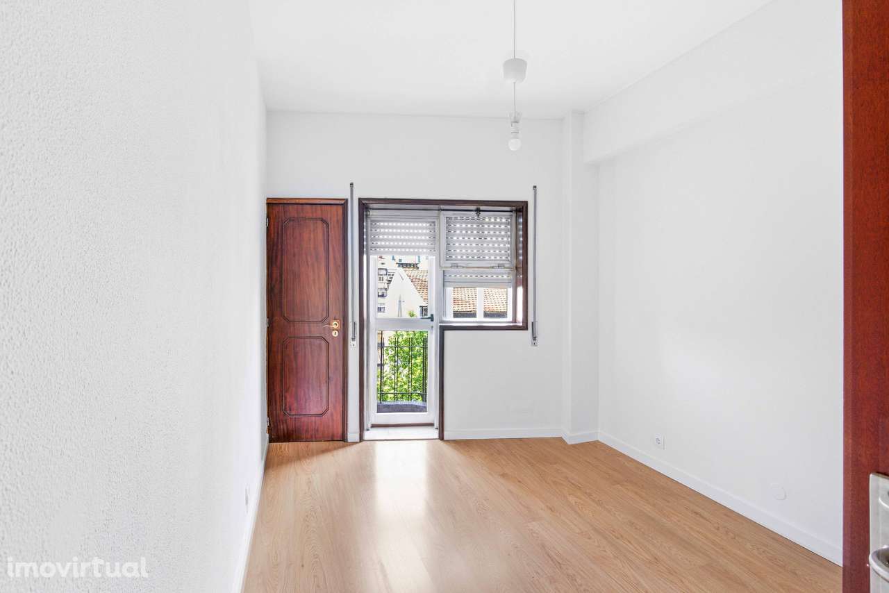 T1 para arrendamento – Rua Faria Guimarães, Porto | Metro à porta - Grande imagem: 4/13