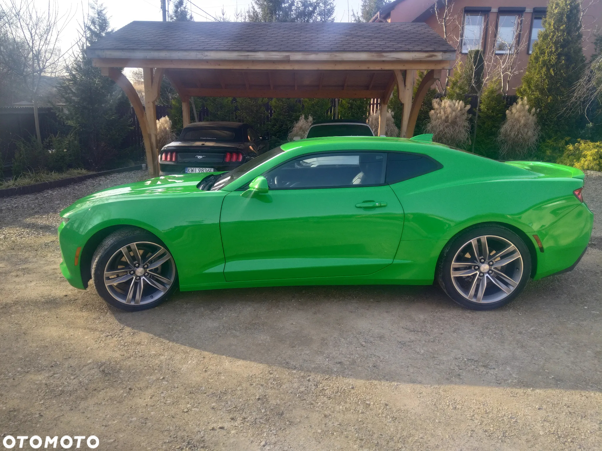 Chevrolet Camaro Coupe 2.0 - 6