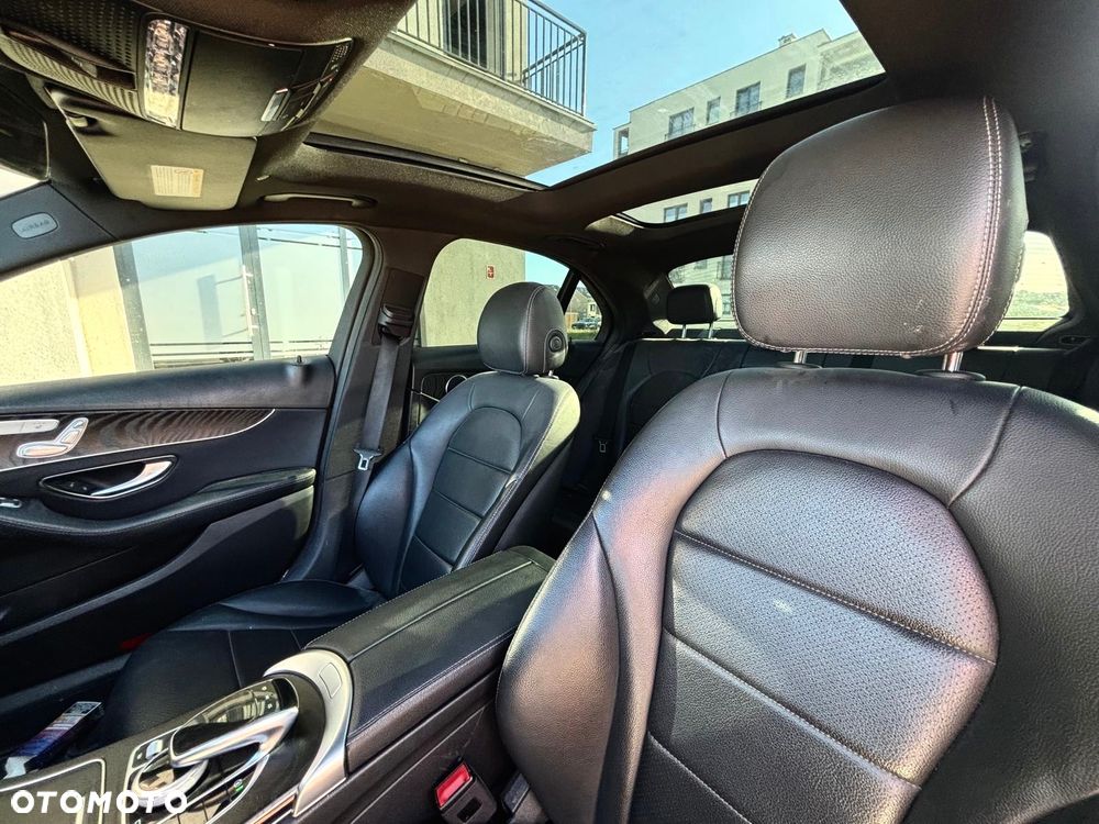 Mercedes-Benz Klasa C 300 4Matic 9G-TRONIC AMG Line - 18