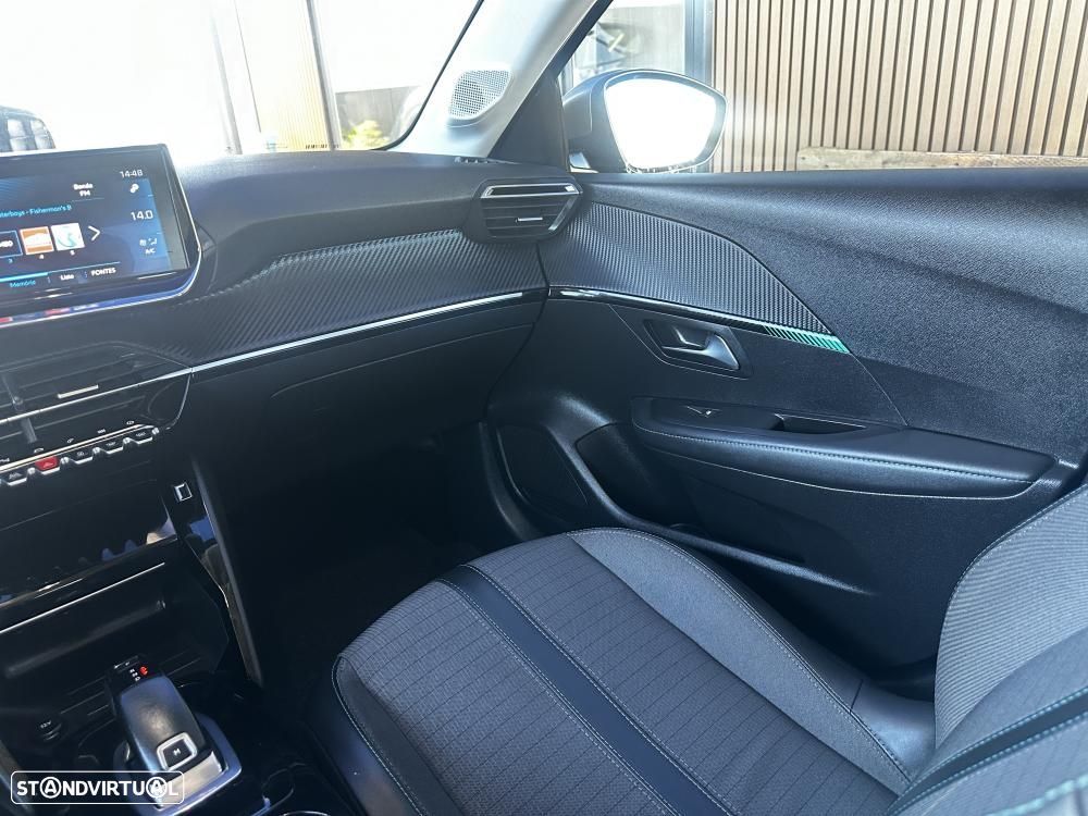 Peugeot 208 1.2 PureTech Allure EAT8 - 33