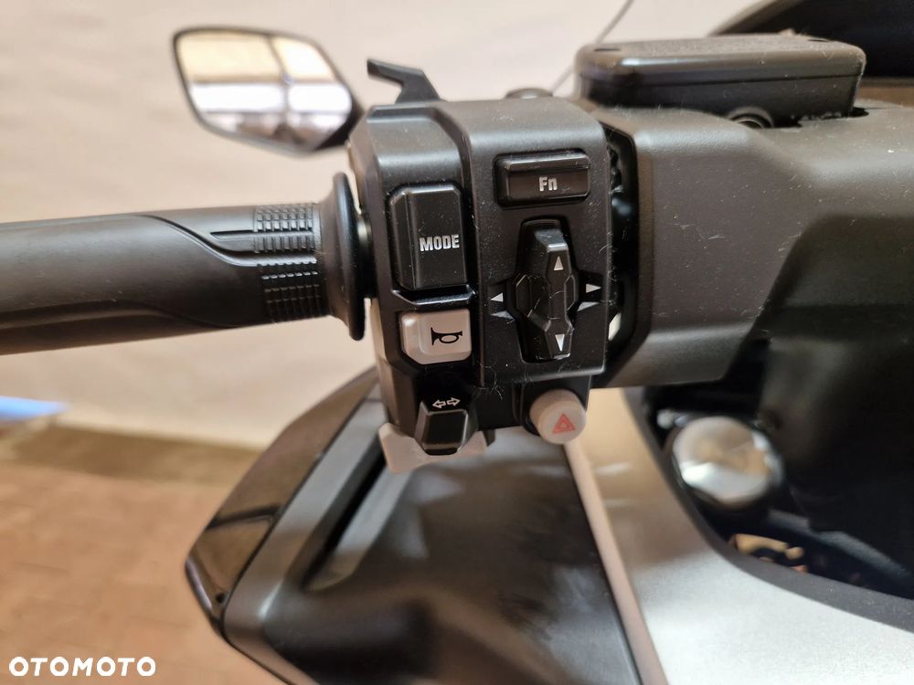 Honda NSS - 37