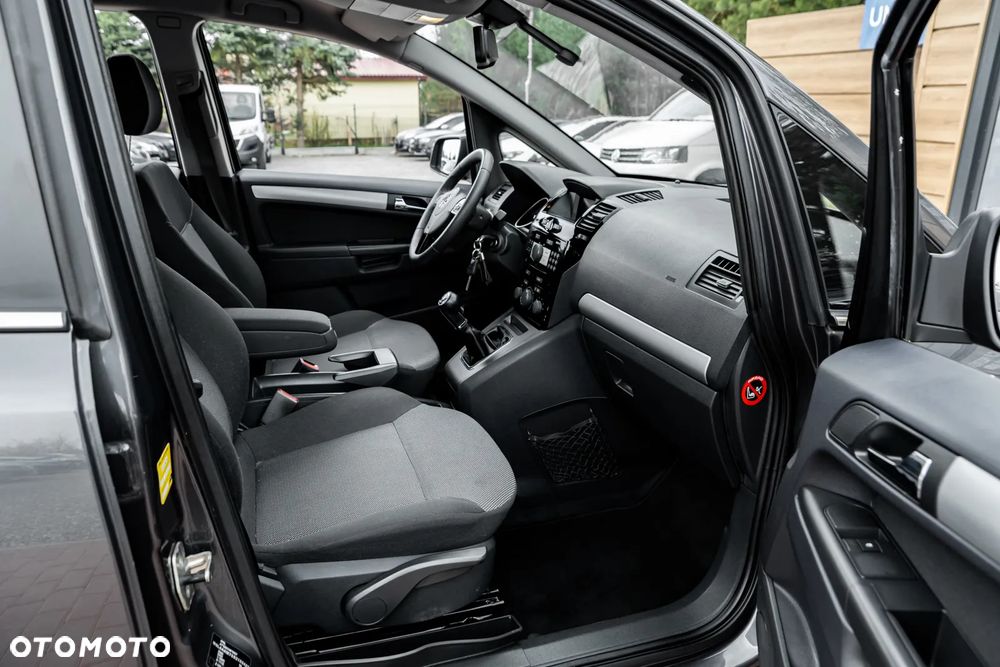 Opel Zafira 1.8 Family Plus - 25