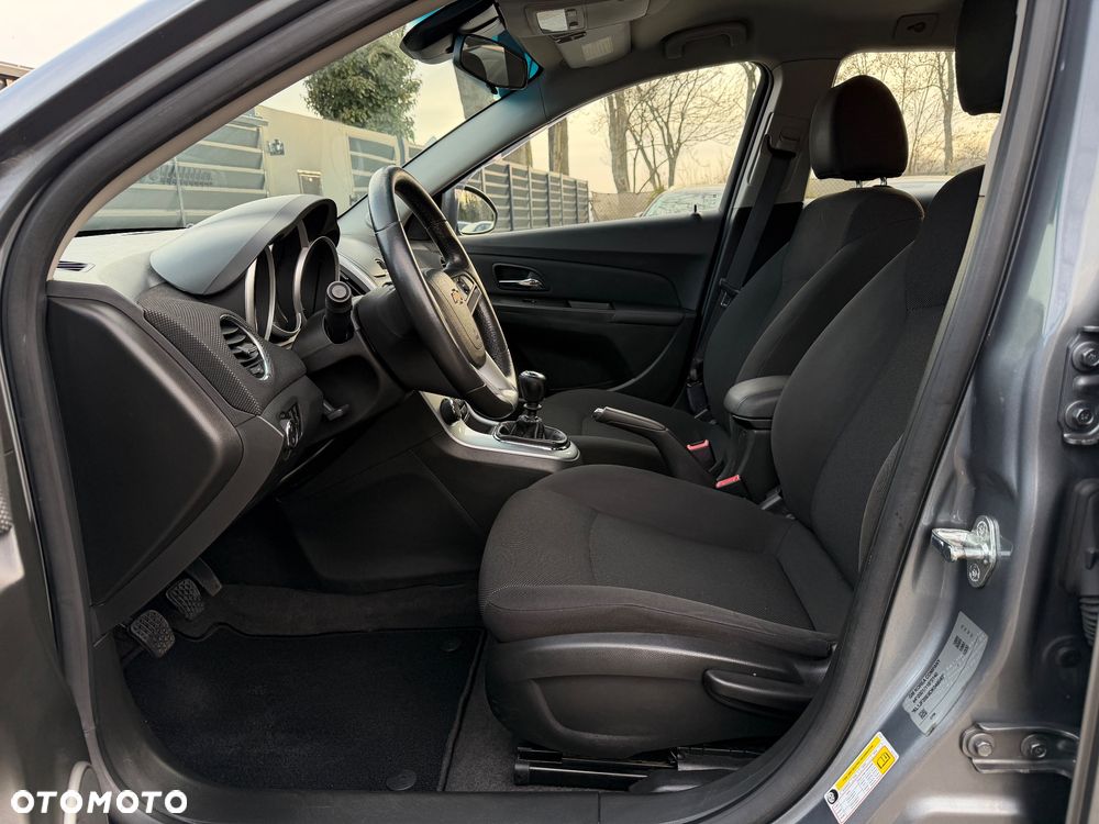 Chevrolet Cruze 1.6 LT+ - 10