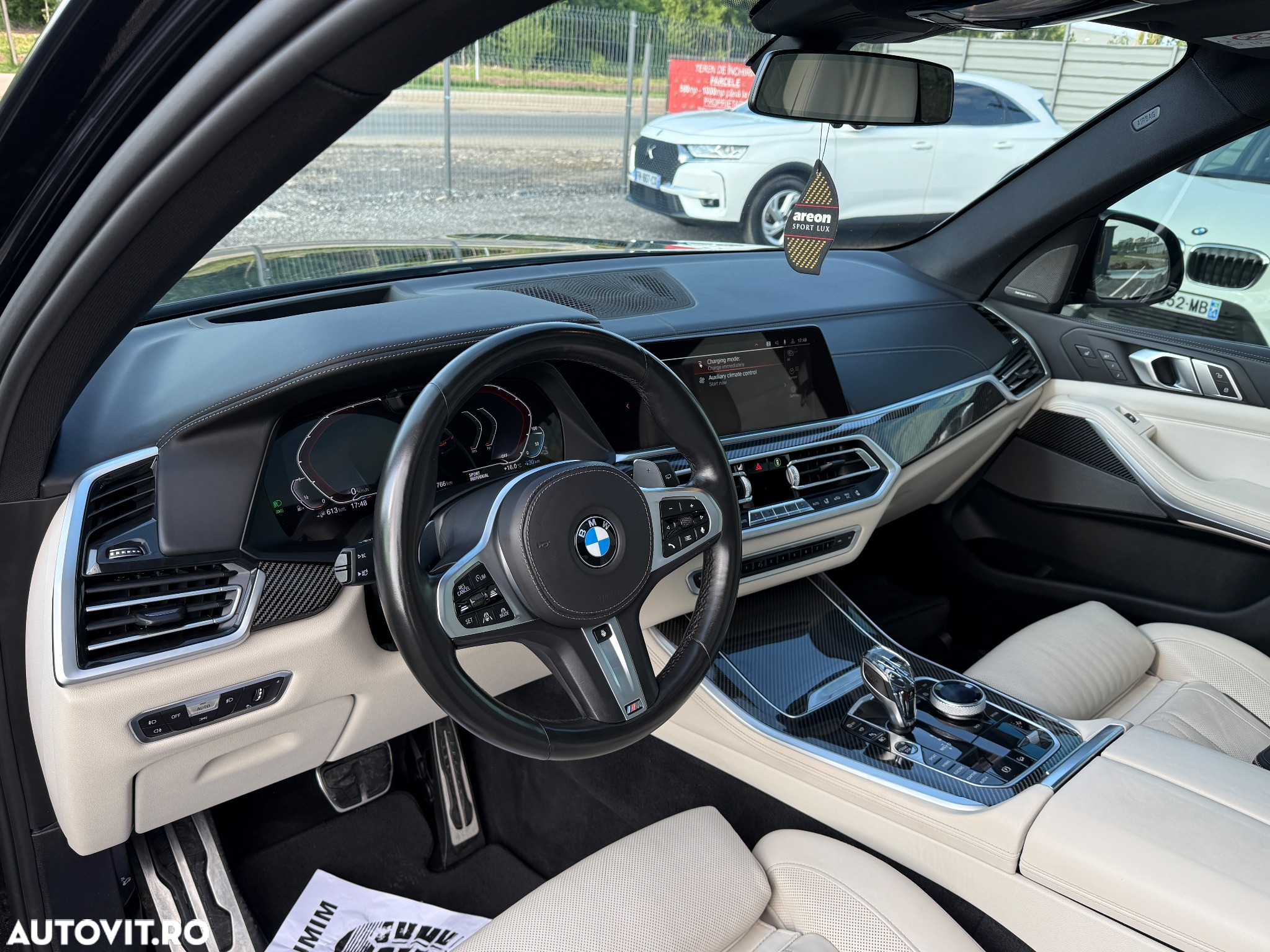 BMW X5 xDrive45e - 11