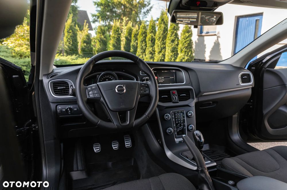 Volvo V40 D2 Momentum - 33