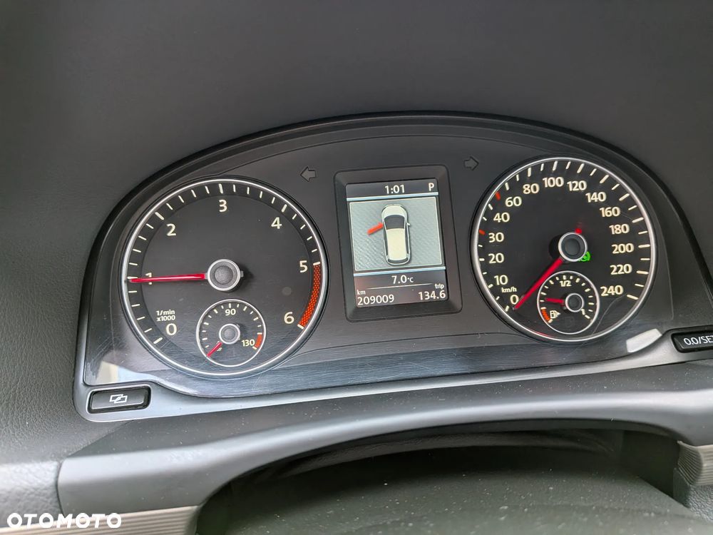 Volkswagen Touran 2.0 TDI DPF DSG Trendline - 18