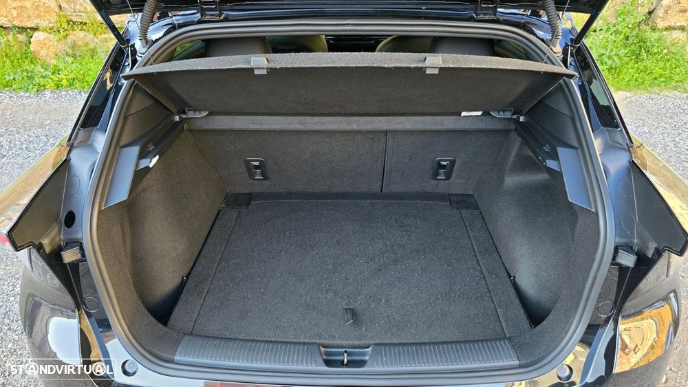 MG MG4 64 kWh Luxury - 58