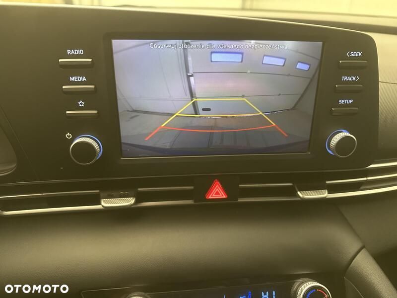 Hyundai Elantra - 15