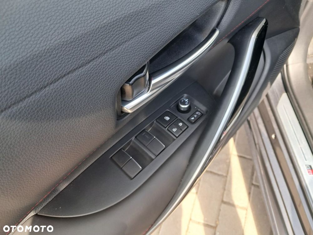 Toyota Corolla 2.0 Hybrid GR Sport Dynamic - 17