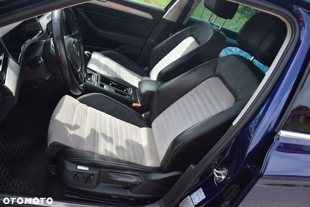 Volkswagen Passat - 33