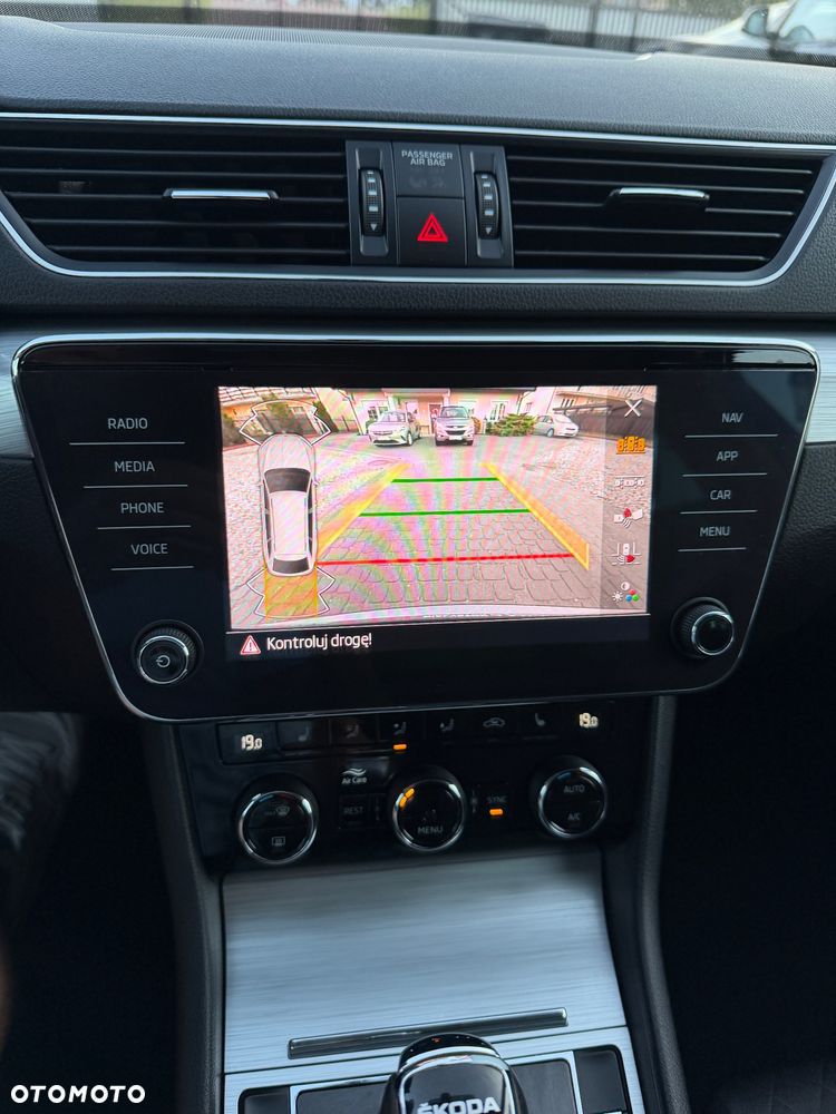 Skoda Superb 2.0 TDI SCR Style DSG - 15
