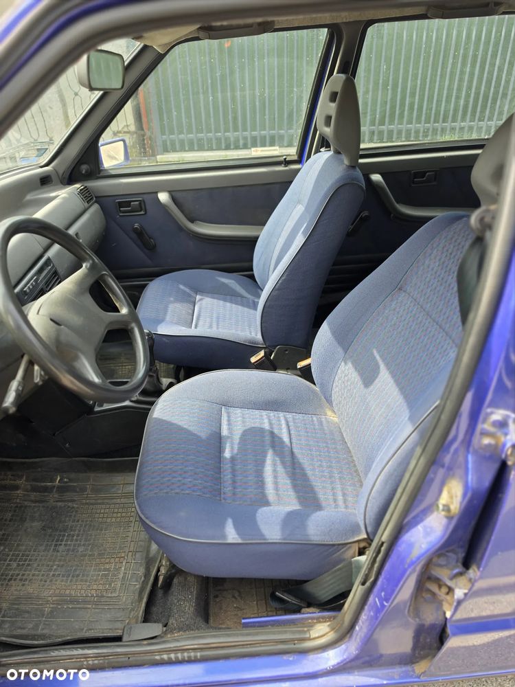 Fiat Uno 1.7 DS - 11