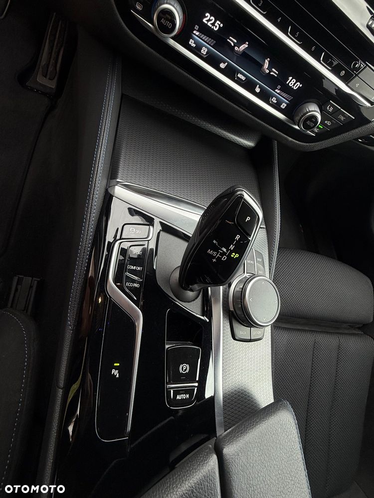 BMW Seria 5 520d Touring M Sport Edition - 30