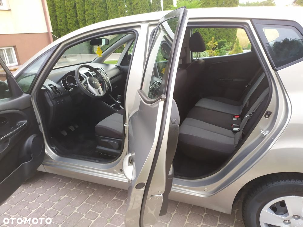 Kia Venga 1.4 S - 29