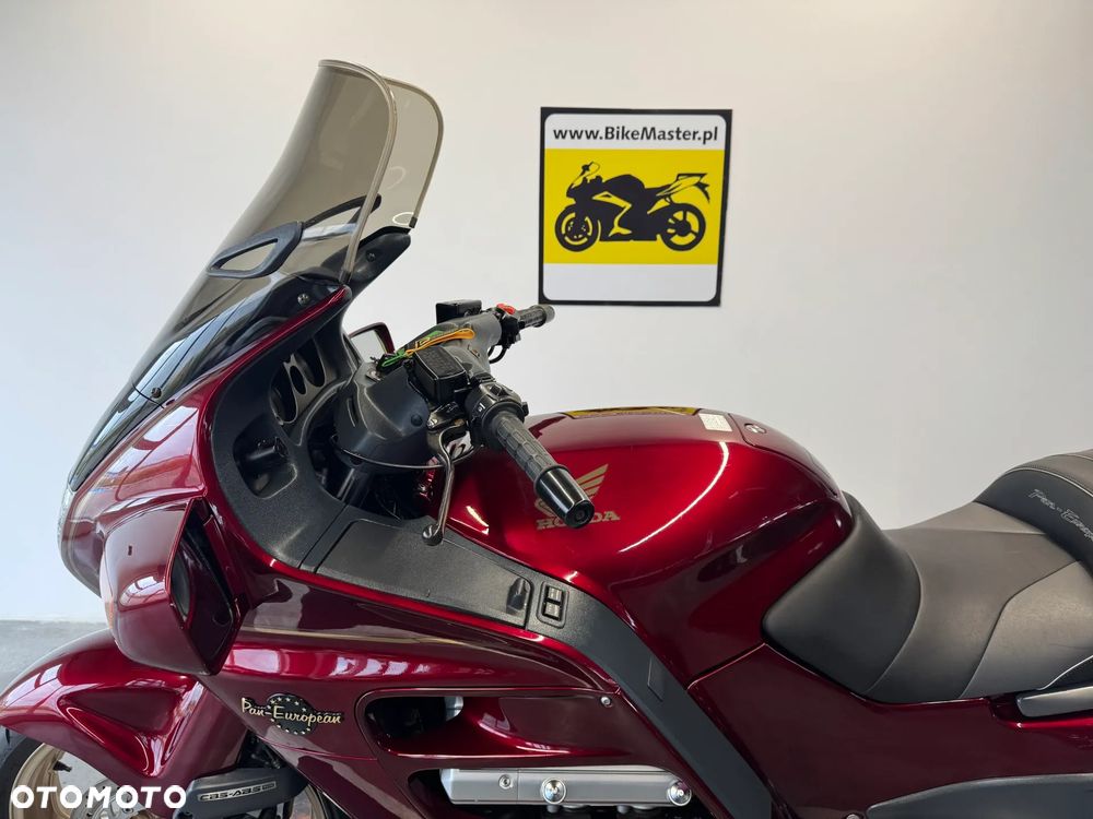 Honda ST - 21