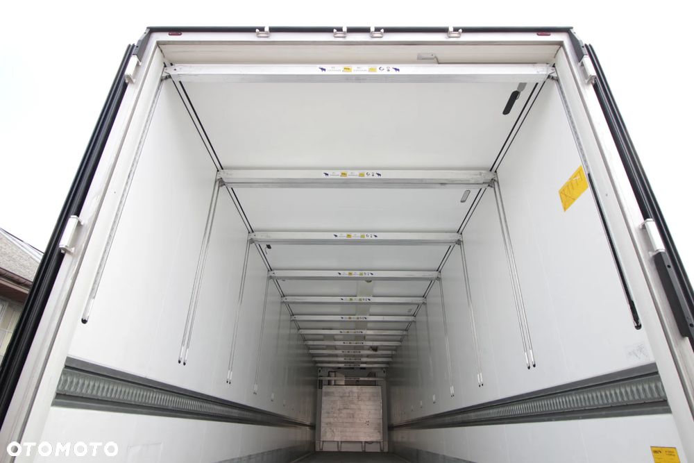 Schmitz Cargobull FP 60 V7 Thermo King SLXi 300 / DOPPELSTOCK / Oś Podnoszona /ŚCIANA 7 CM / - 20